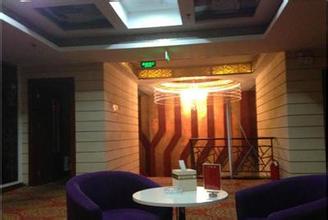 10    洗浴中心休息室.jpg